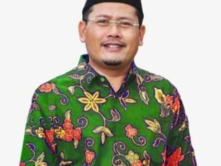 KH Akomadhien Sofa.