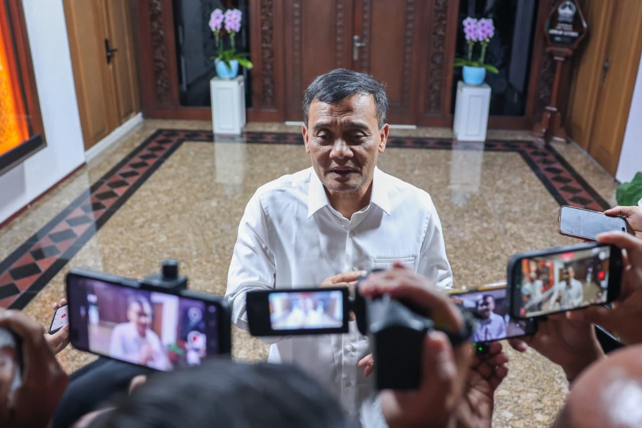 Gubernur Jawa Tengah Ahmad Luthfi tanggapi kasus OTT KPK Bupati Pemalang.