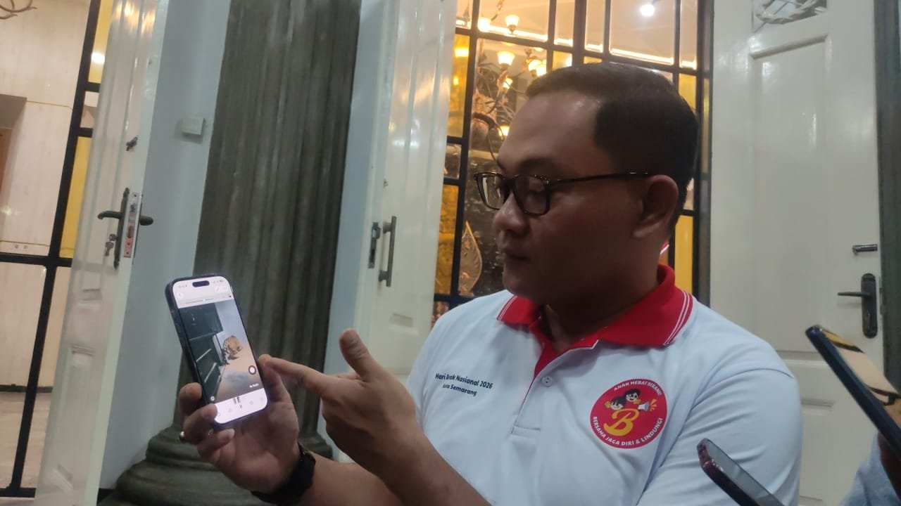 Sekda Kota Semarang Handi Priyanto berikan keterangan soal kematian harimau Semarang Zoo.