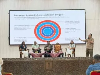 Kabid Perlindungan Perempuan dan Anak DP3A Evi Ratnaningrum gelar talkshow perkuat peran JPPA.
