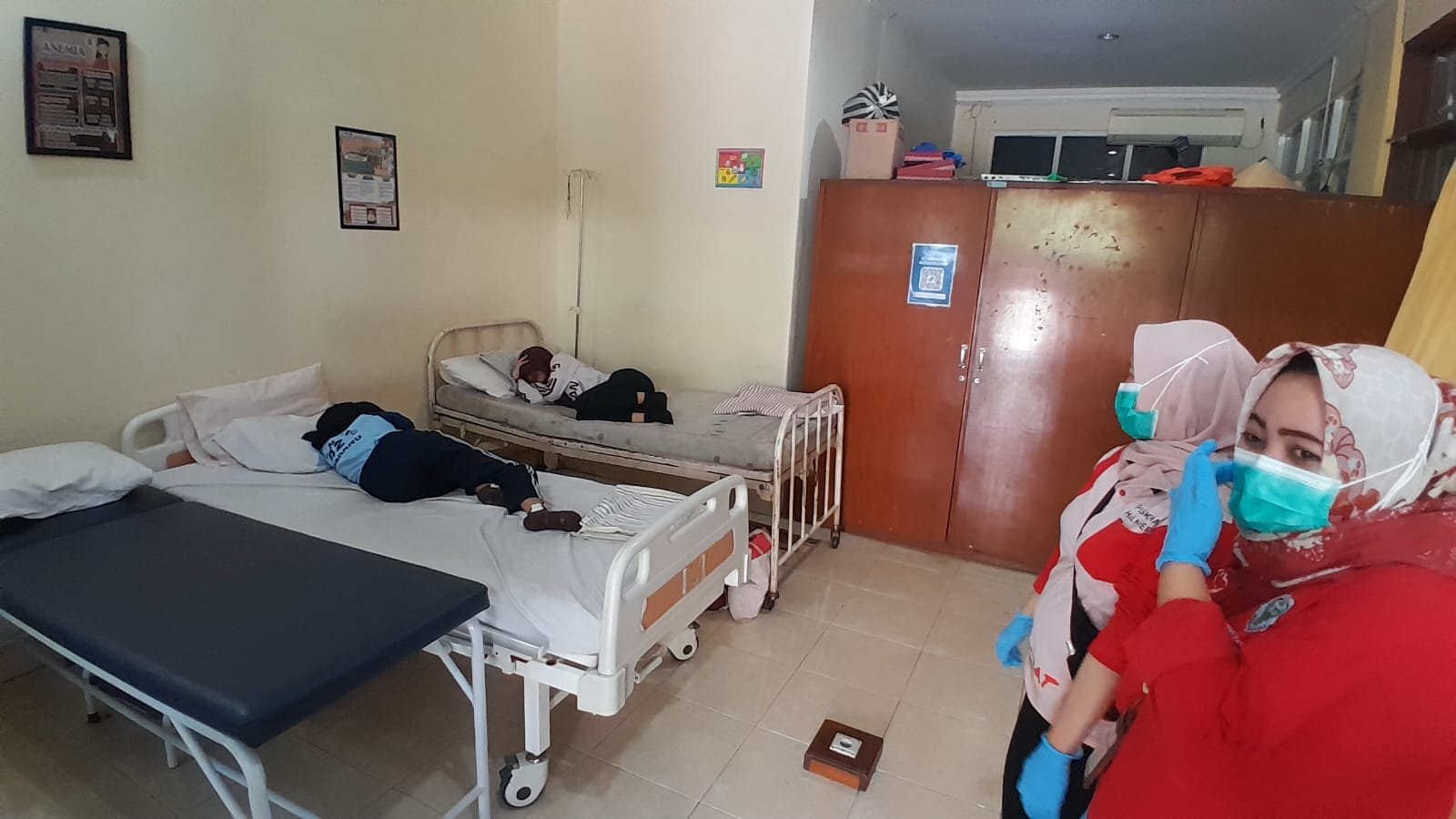 Kondisi pasien keracunan makanan di SMKN 6 Semarang.