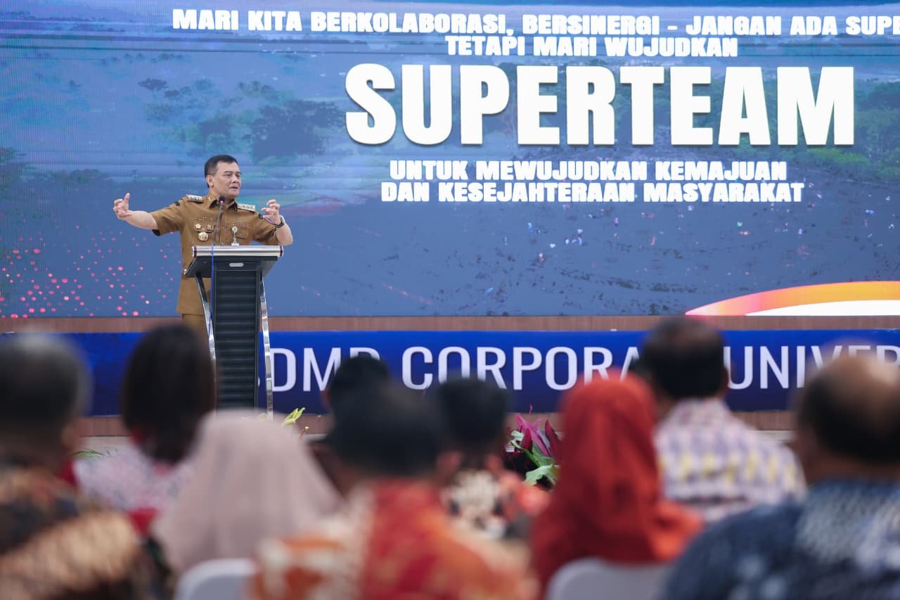 Gubernur Jateng Ahmad Luthfi sampaikan arahan kepada peserta Pelatihan Kepemimpinan Nasional.