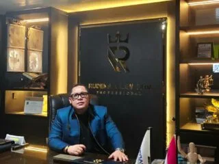 Sukses Berbisnis, Rudi Rudensia Mantapkan Langkah Sebagai Advokat