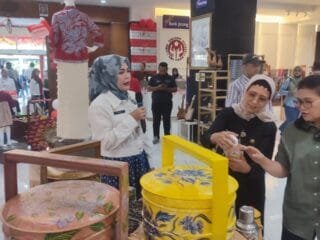 Masuk Rute Bus Wisata, Wisatawan Kini Bisa Borong Ribuan Produk UMKM di D’Store Semarang
