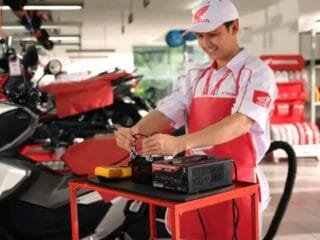 Tips Safety Riding, Awas Mogok Mendadak! Ini Bahayanya Pilih Aki Sembarangan untuk Motor Injeksi