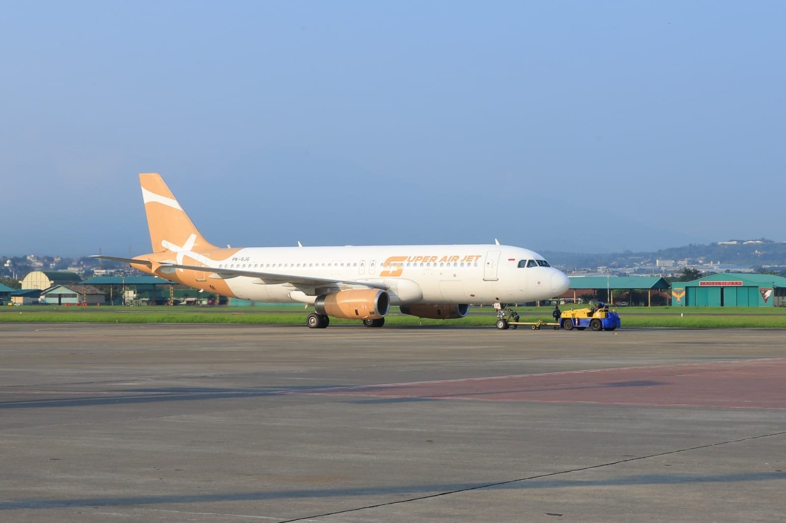 Pesawat maskapai Super Air Jet.