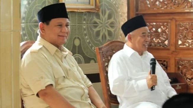 Kiai Asep minta kotak suara dibakar.