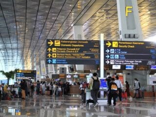 Bandara Soekarno Hatta dan Halim Perdanakusuma kembali buka layanan penerbangan.