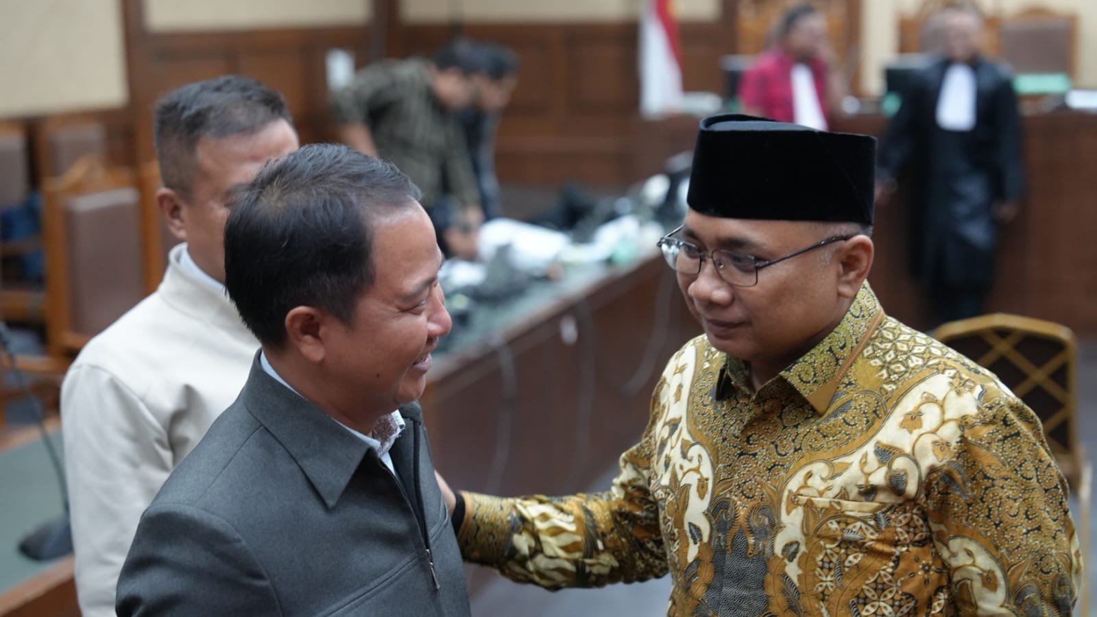 Mantan Dirjen PHU Hilman Latief dan Mantan Menag Yaqut Cholil Qoumas
