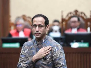 Mantan Mendikbudristek Nadiem Makarim saat menghadiri persidangan perkara korupsi Chromebook