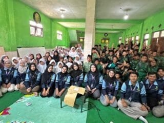 Mahasiswa KKN UIN Walisongo gelar sosialisasi anti-bullying di MI NU 65 Gebanganom.