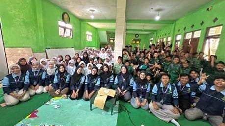 Mahasiswa KKN UIN Walisongo gelar sosialisasi anti-bullying di MI NU 65 Gebanganom.