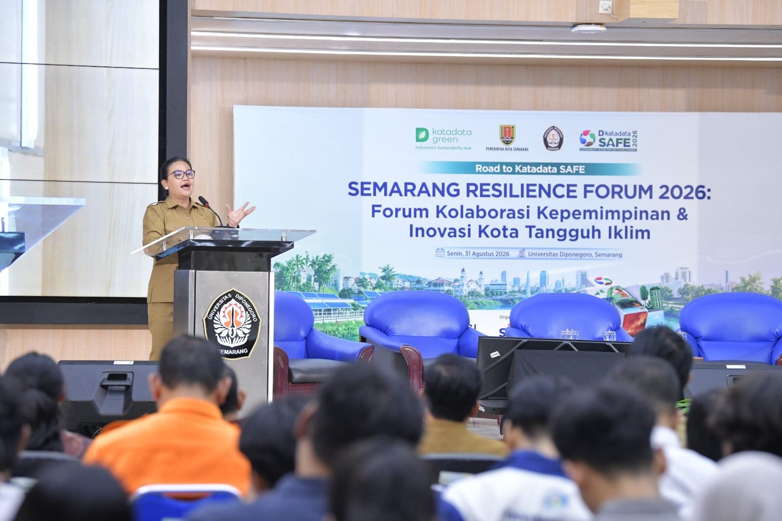 Wali Kota Semarang Agustina Wilujeng jadi pembicara di Semarang Resilience Forum 2026.