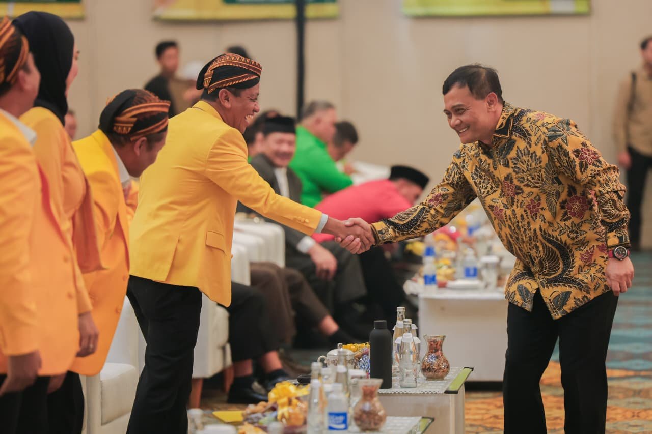 Gubernur Jateng Ahmad Luthfi hadiri pelantikan pengurus DPD Golkar Jateng di Sukoharjo.