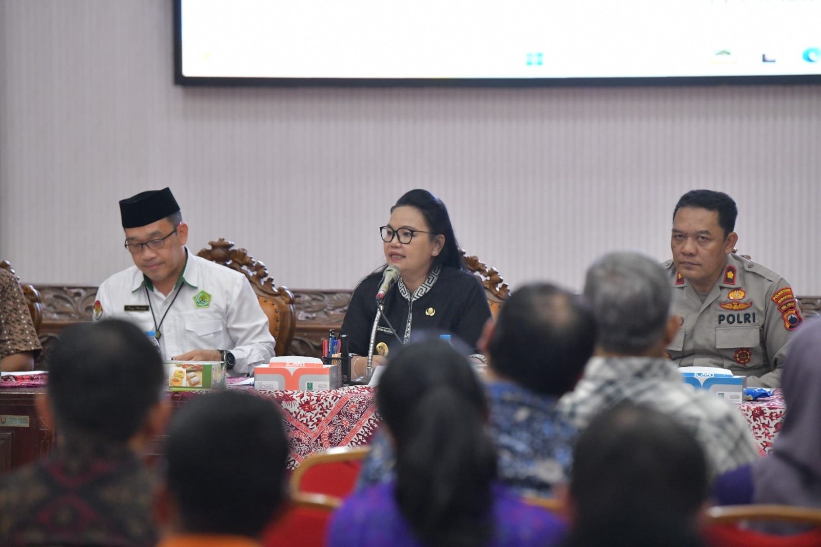 Wali Kota Semarang Agustina Wilujeng pimpin rapat koordinasi persiapan MTQ Nasional.