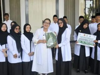 Agustina Wilujeng lepas kontingen kafilah asal Semarang maju ke MTQ Nasional.
