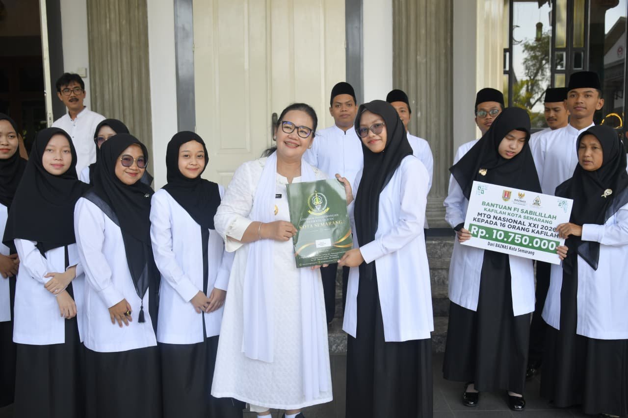 Agustina Wilujeng lepas kontingen kafilah asal Semarang maju ke MTQ Nasional.