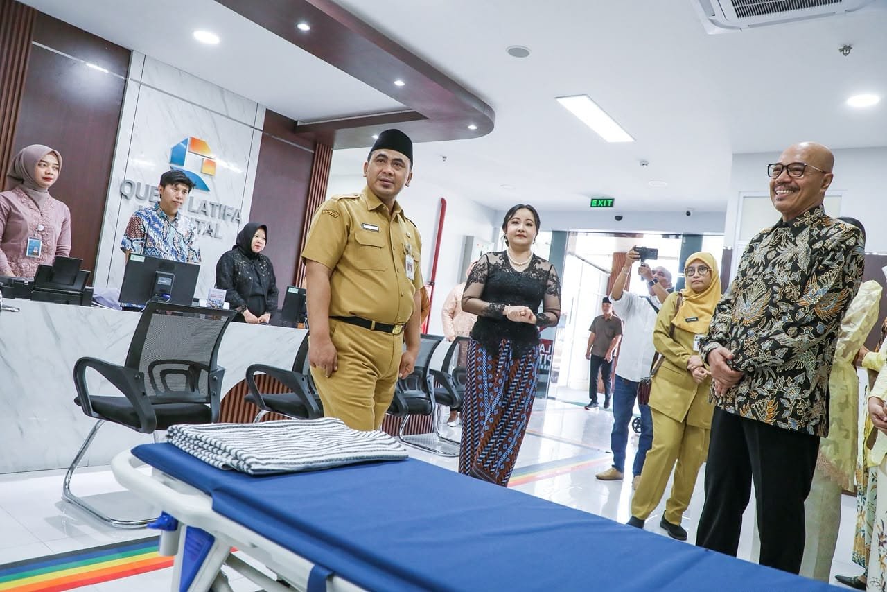 Wagub Jateng Taj Yasin Maimoen resmikan Queen Latifa Hospital Semarang.