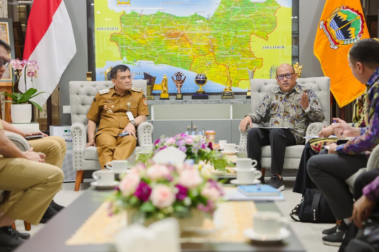 Gubernur Jateng Ahmad Luthfi terima audiensi delegasi Setwapres bahas percepatan penurunan stunting.